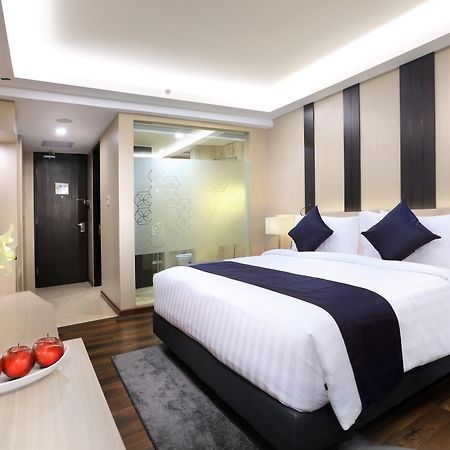 Aston Kartika Grogol Hotel & Conference Center Jakarta Extérieur photo