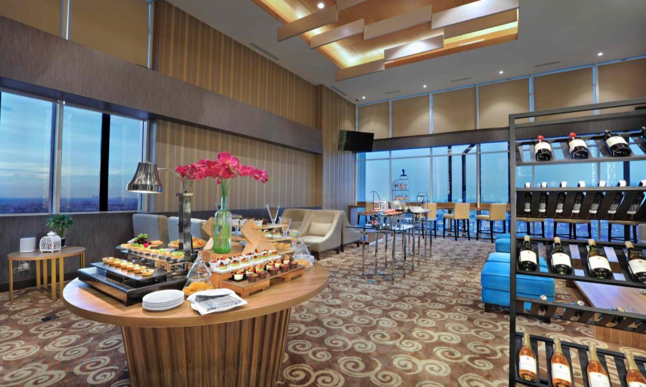 Aston Kartika Grogol Hotel & Conference Center Jakarta Extérieur photo