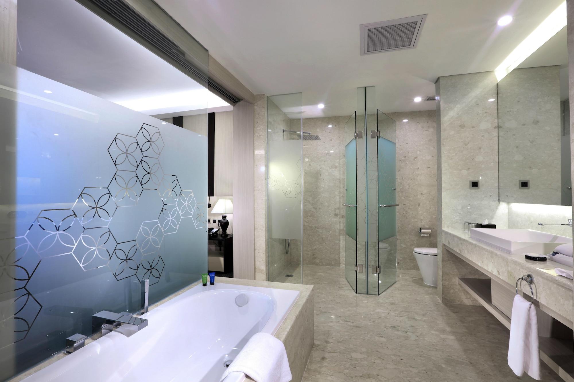 Aston Kartika Grogol Hotel & Conference Center Jakarta Extérieur photo