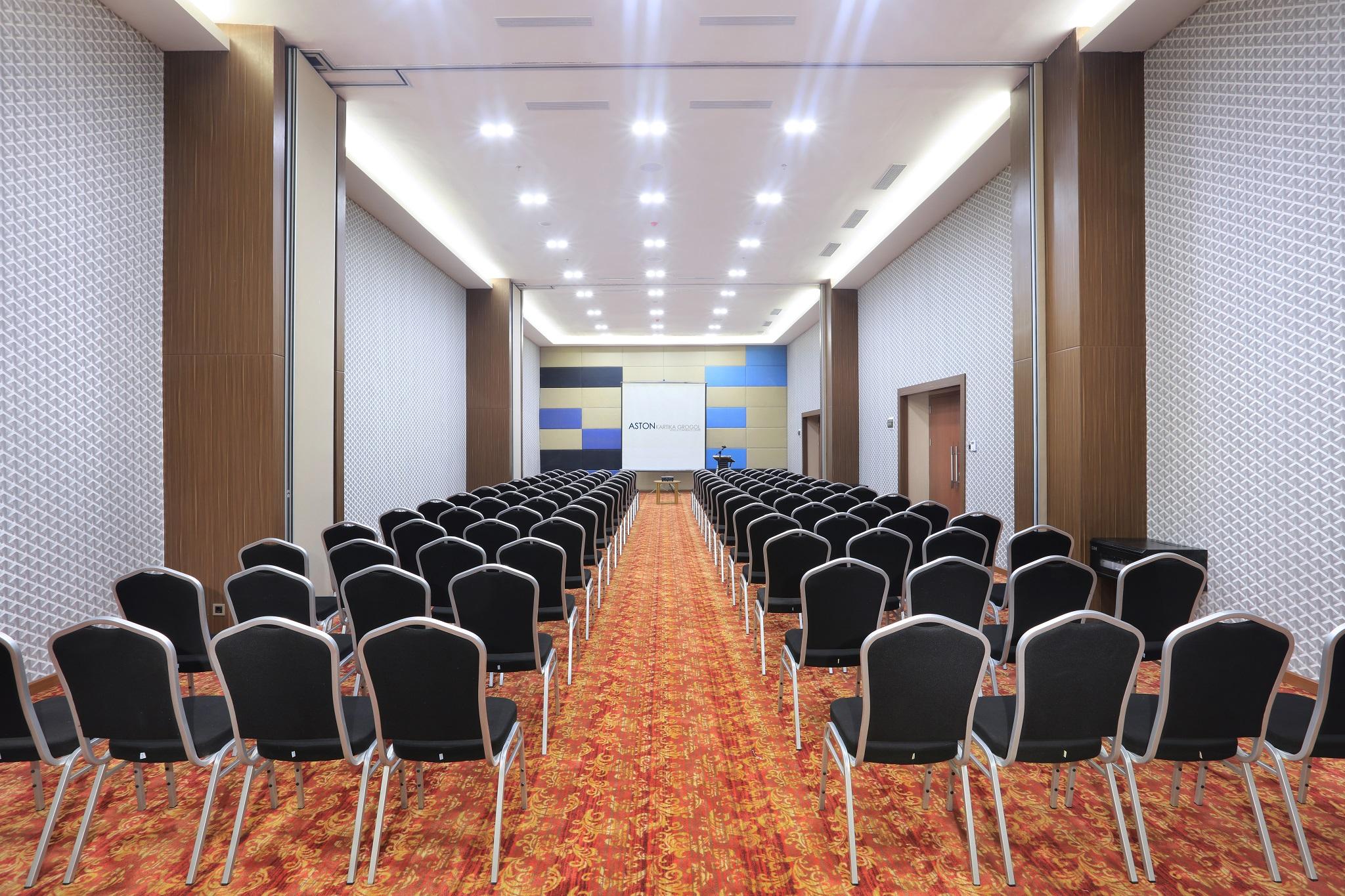 Aston Kartika Grogol Hotel & Conference Center Jakarta Extérieur photo