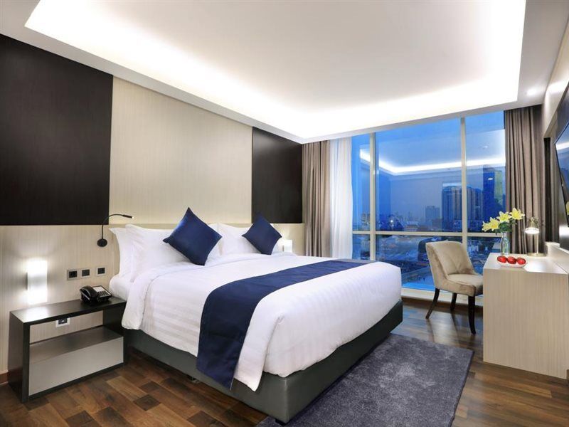 Aston Kartika Grogol Hotel & Conference Center Jakarta Extérieur photo
