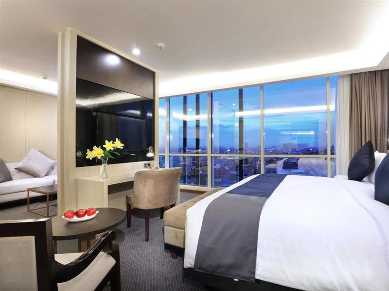 Aston Kartika Grogol Hotel & Conference Center Jakarta Extérieur photo