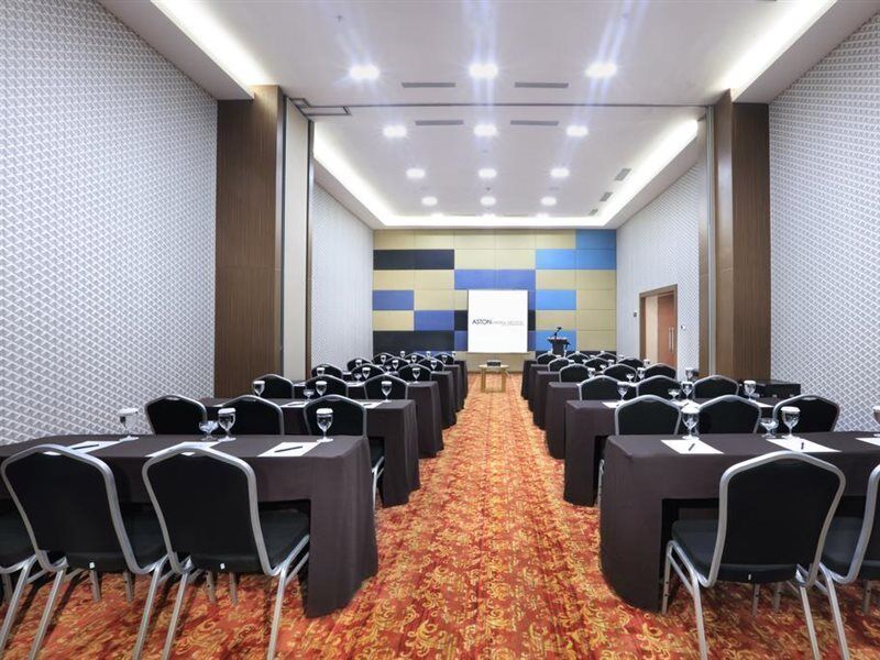 Aston Kartika Grogol Hotel & Conference Center Jakarta Extérieur photo